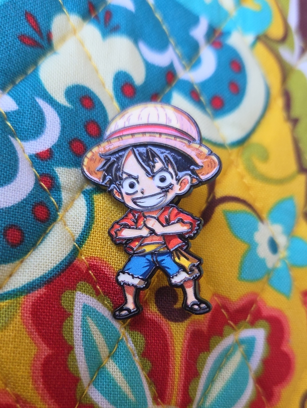 Onepiece Pin - Red Jacket, Blue Shorts, Pink & Tan Straw Hat